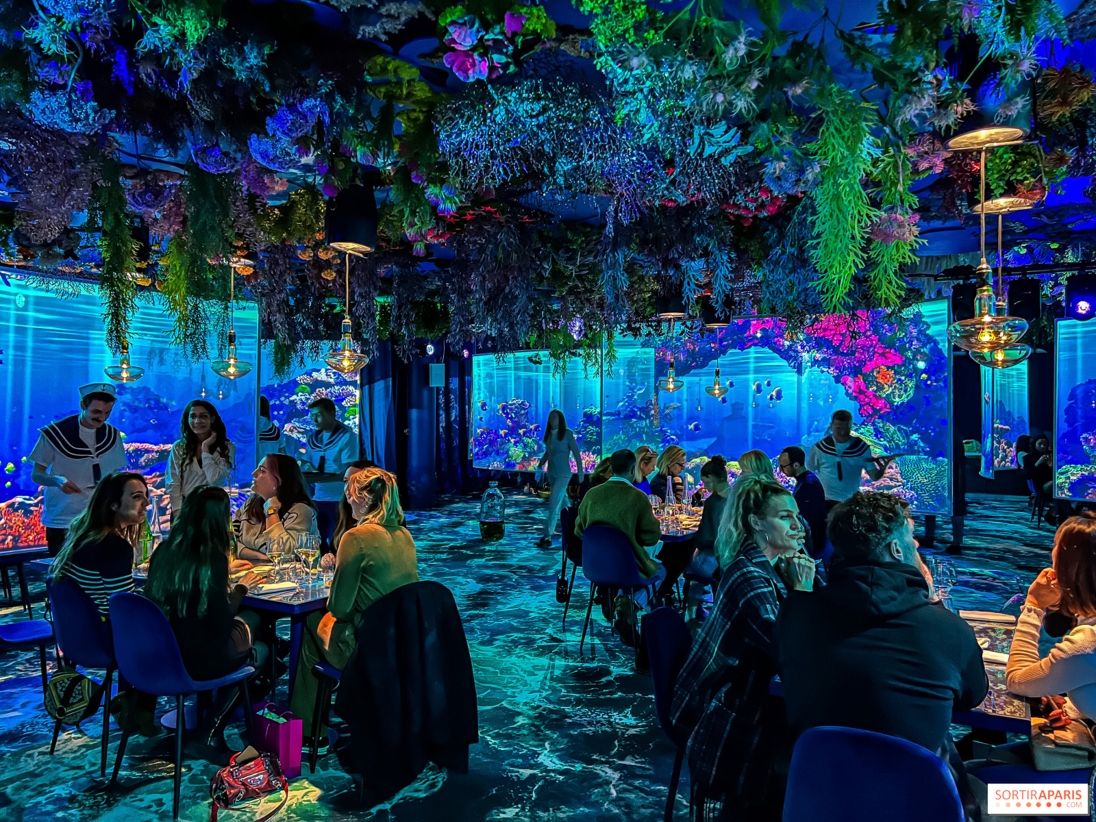 Sous l’océan : Une plongée immersive qui révèle les contradictions de notre société